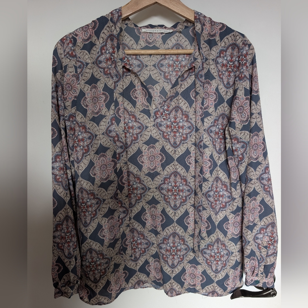 Violet & Claire Geometric Blue and Pink Blouse